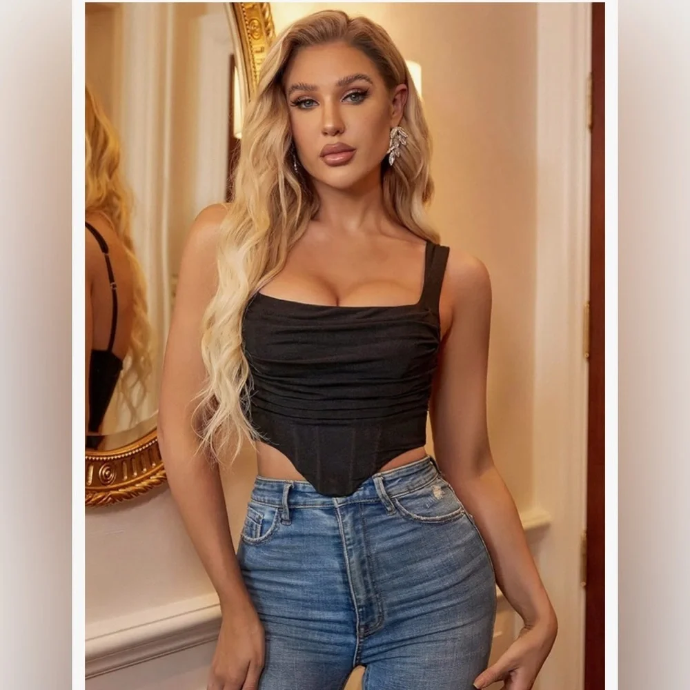 Elegant Black Crop Top - Picture 2 of 9